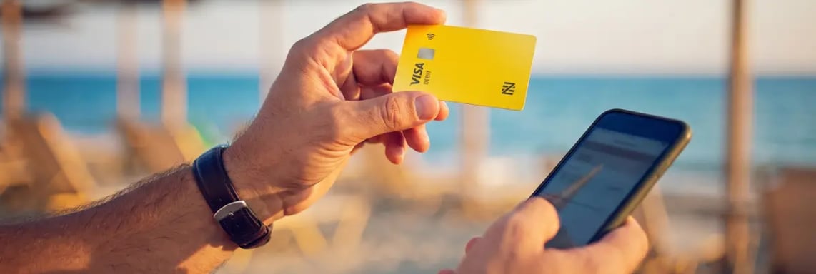 What’s the Best Way to Pay in Orlando? Credit Cards, Debit Cards, and Cash Compared